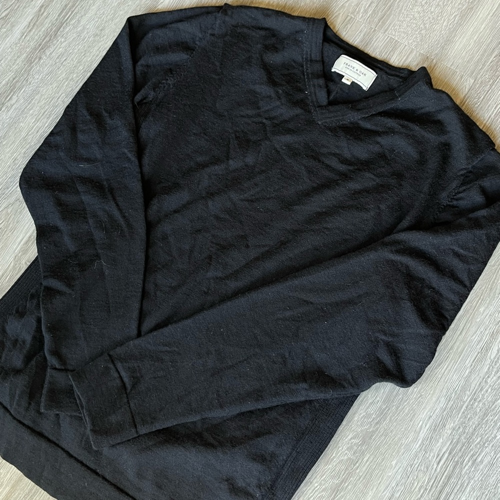 Frank & Oak Rue St Viateur 100% Wool Sweater SZ M  Black V-Neck Men's